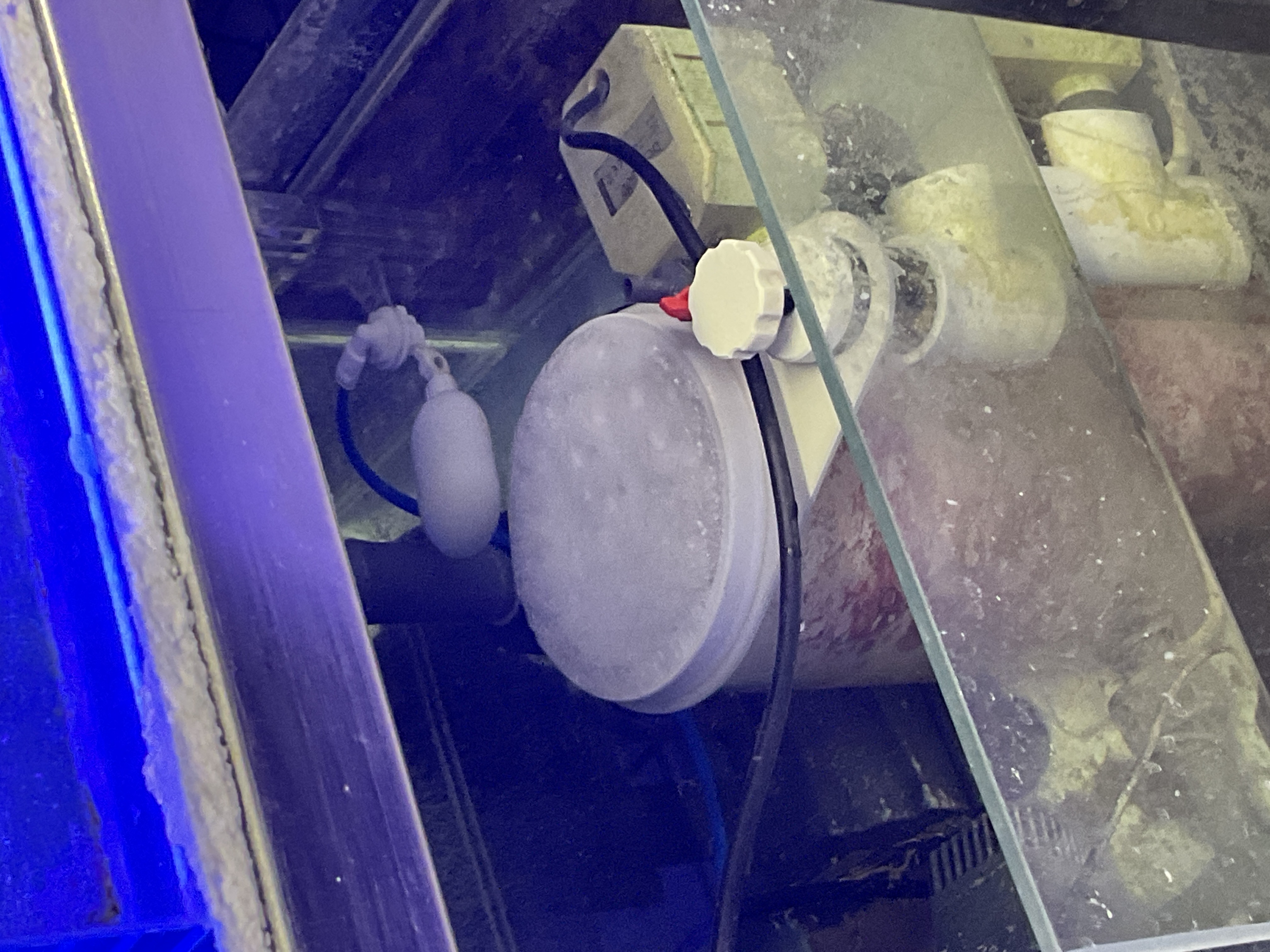 Figure 6: Removing the protein breaker head
